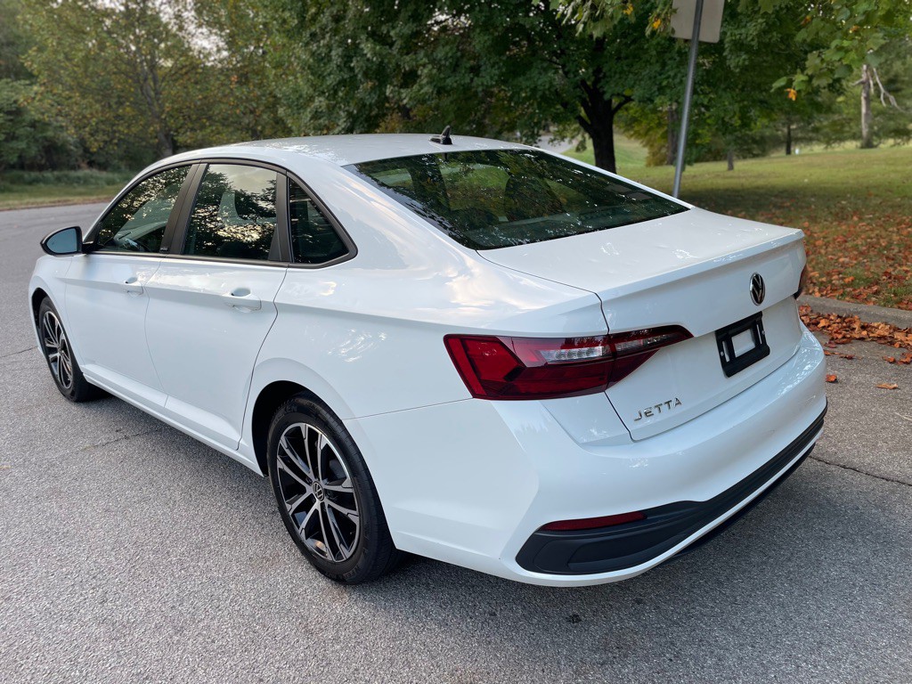 2024 Volkswagen Jetta Image 7