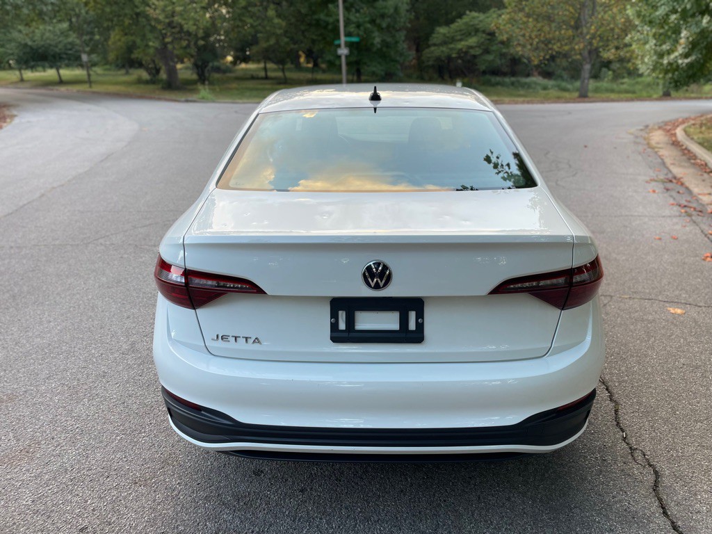 2024 Volkswagen Jetta Image 8