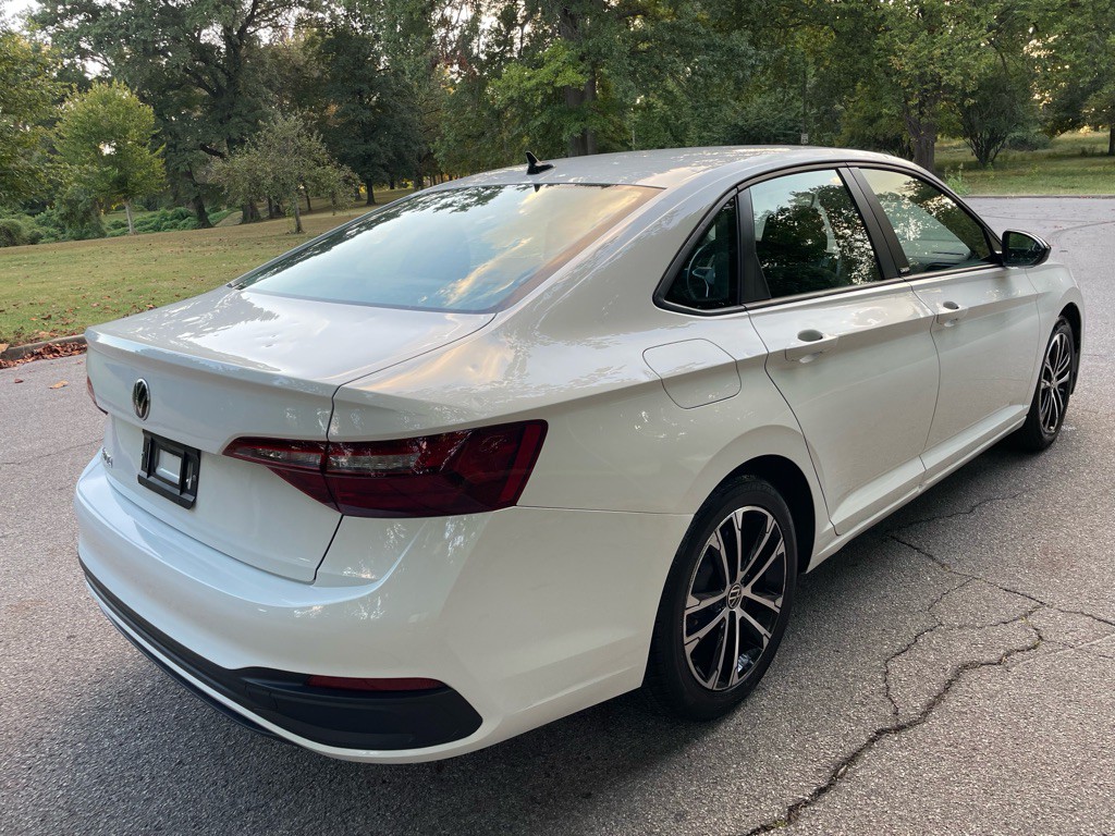 2024 Volkswagen Jetta Image 9