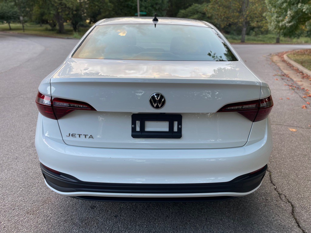 2024 Volkswagen Jetta Image 10