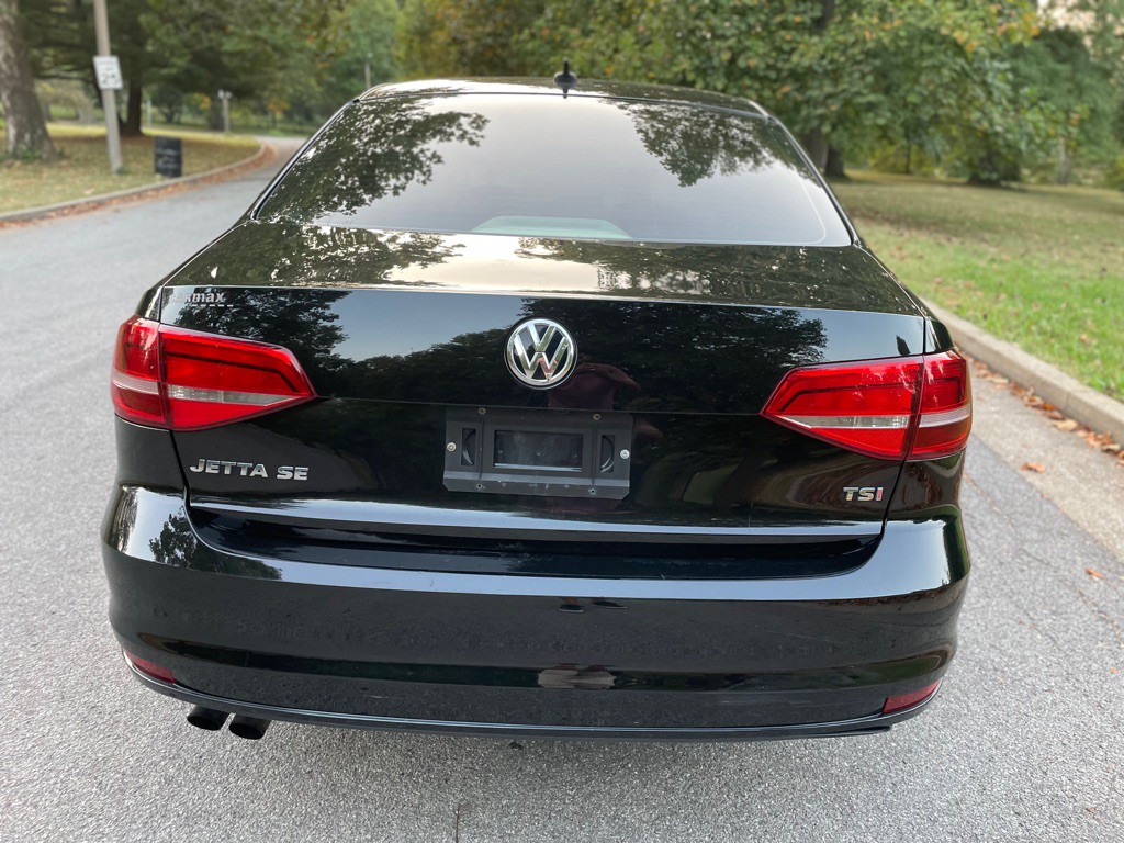 2015 Volkswagen Jetta Image 10