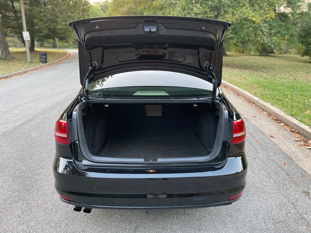 2015 Volkswagen Jetta Image 11