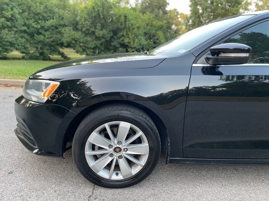 2015 Volkswagen Jetta Image 24