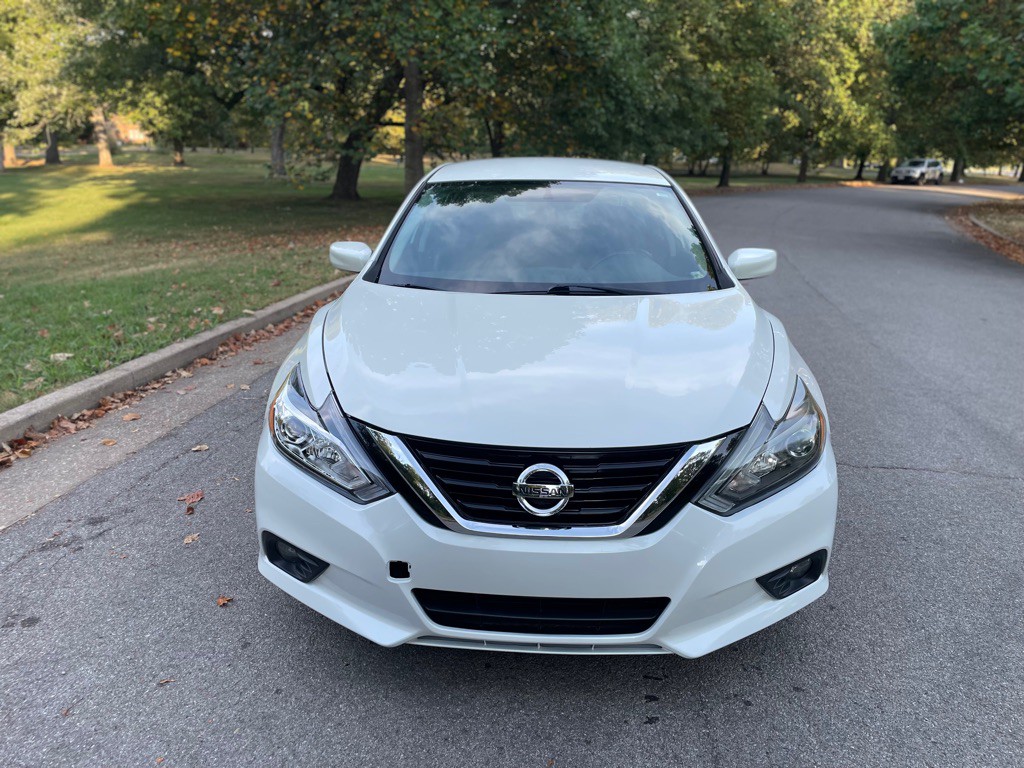 2016 Nissan Altima Image 2