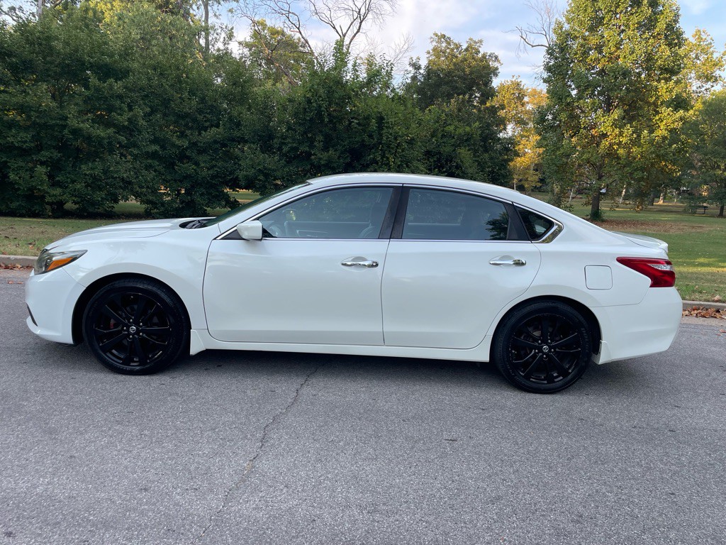 2016 Nissan Altima Image 3