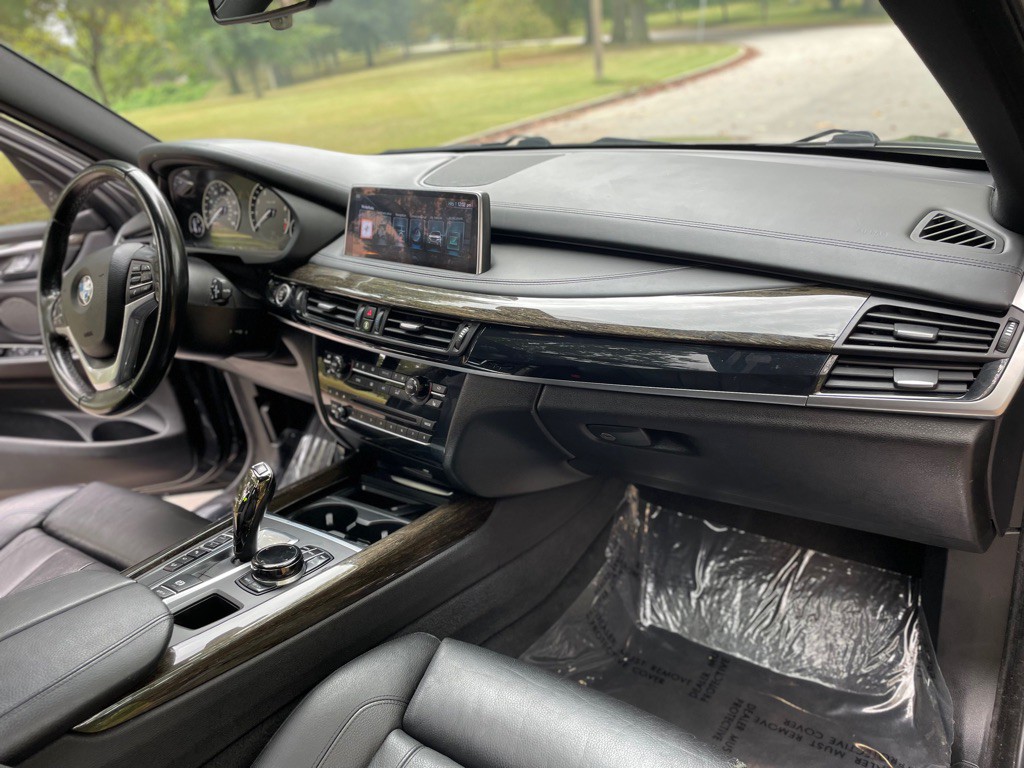 2017 BMW X5 Image 17
