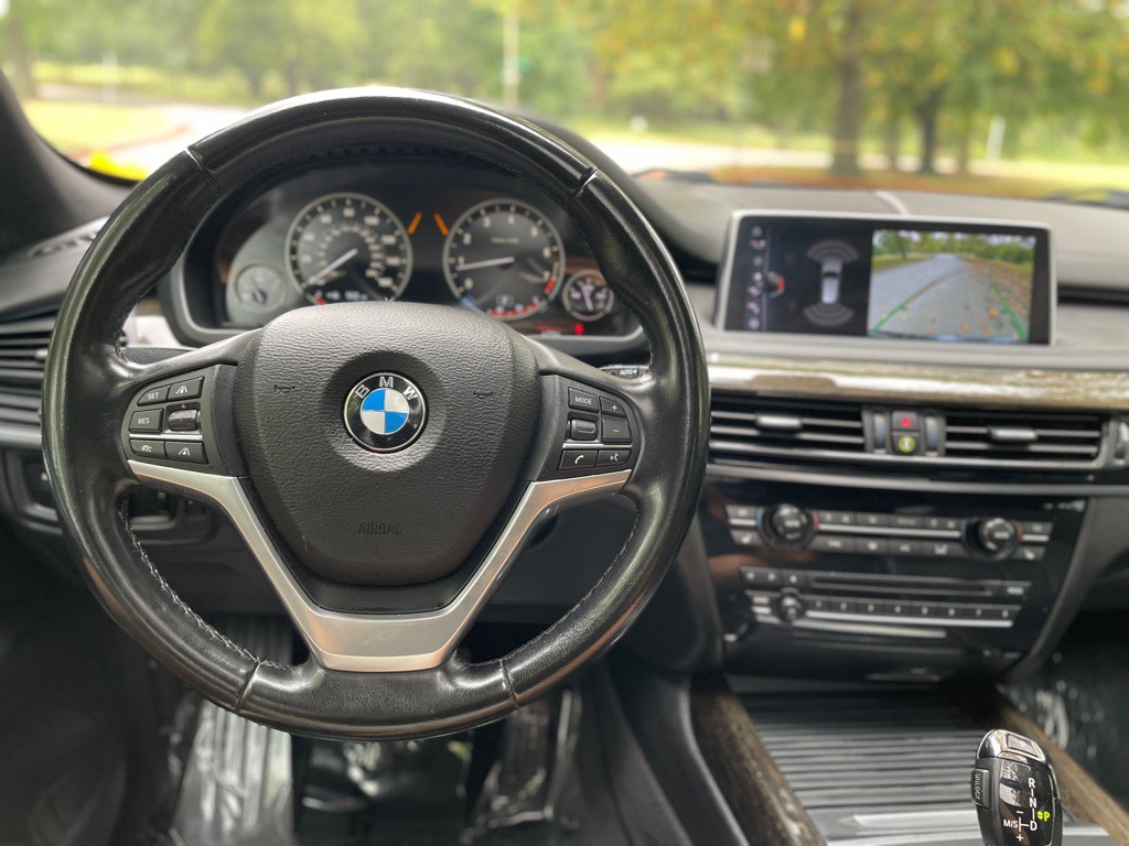 2017 BMW X5 Image 18
