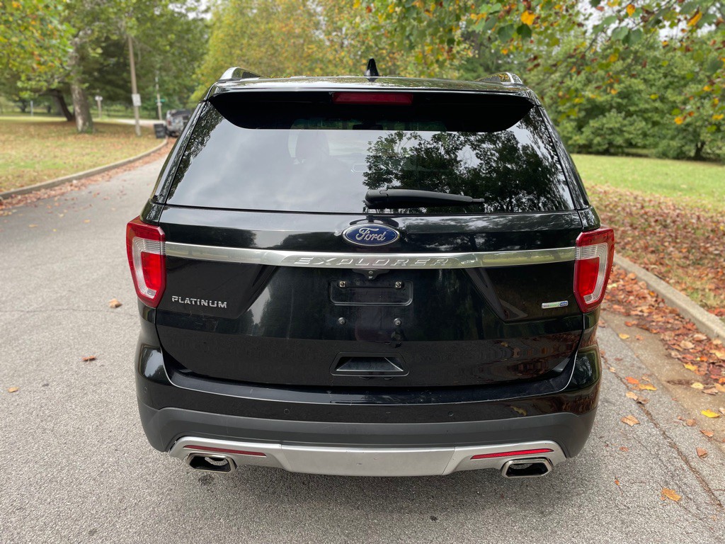 2016 Ford Explorer Image 8