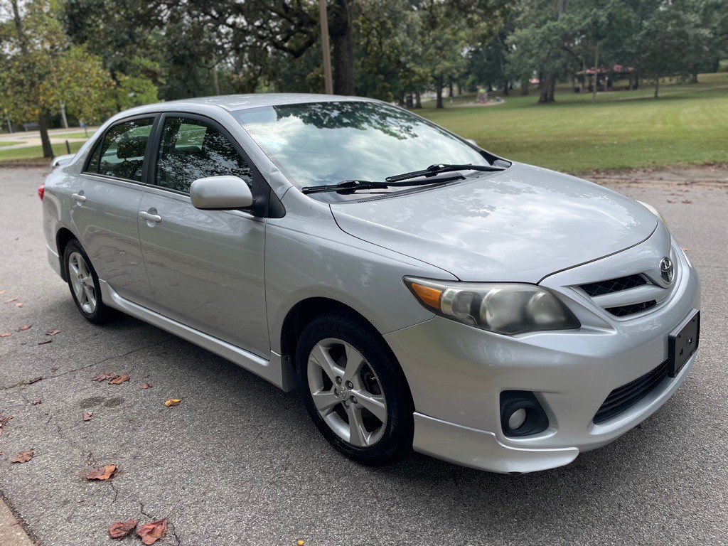 2011 Toyota Corolla Image 4