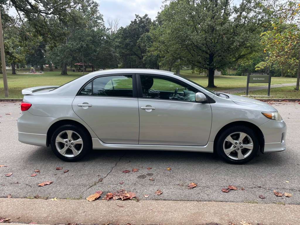 2011 Toyota Corolla Image 6