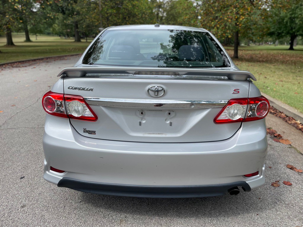 2011 Toyota Corolla Image 10