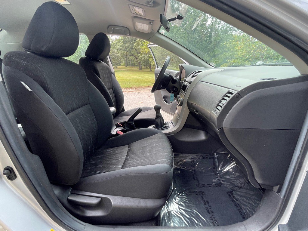 2011 Toyota Corolla Image 14