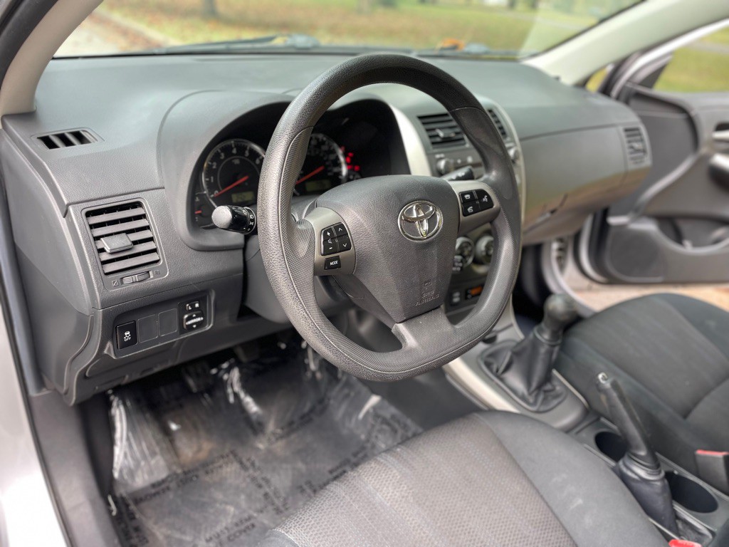 2011 Toyota Corolla Image 15