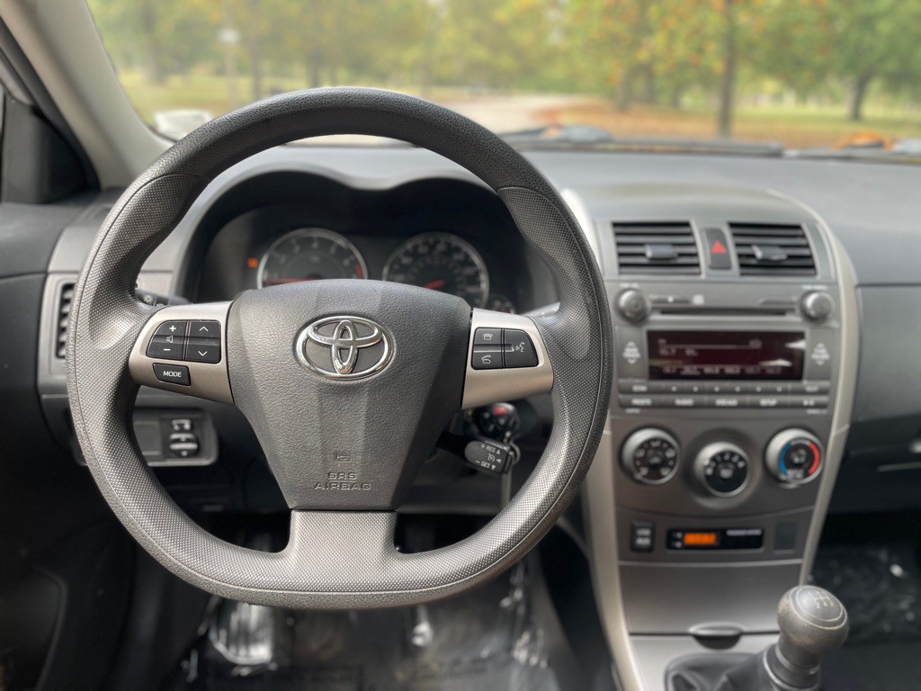 2011 Toyota Corolla Image 18