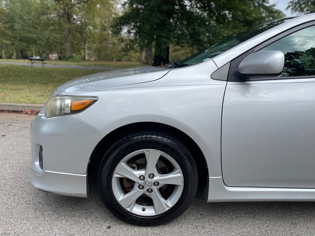 2011 Toyota Corolla Image 24