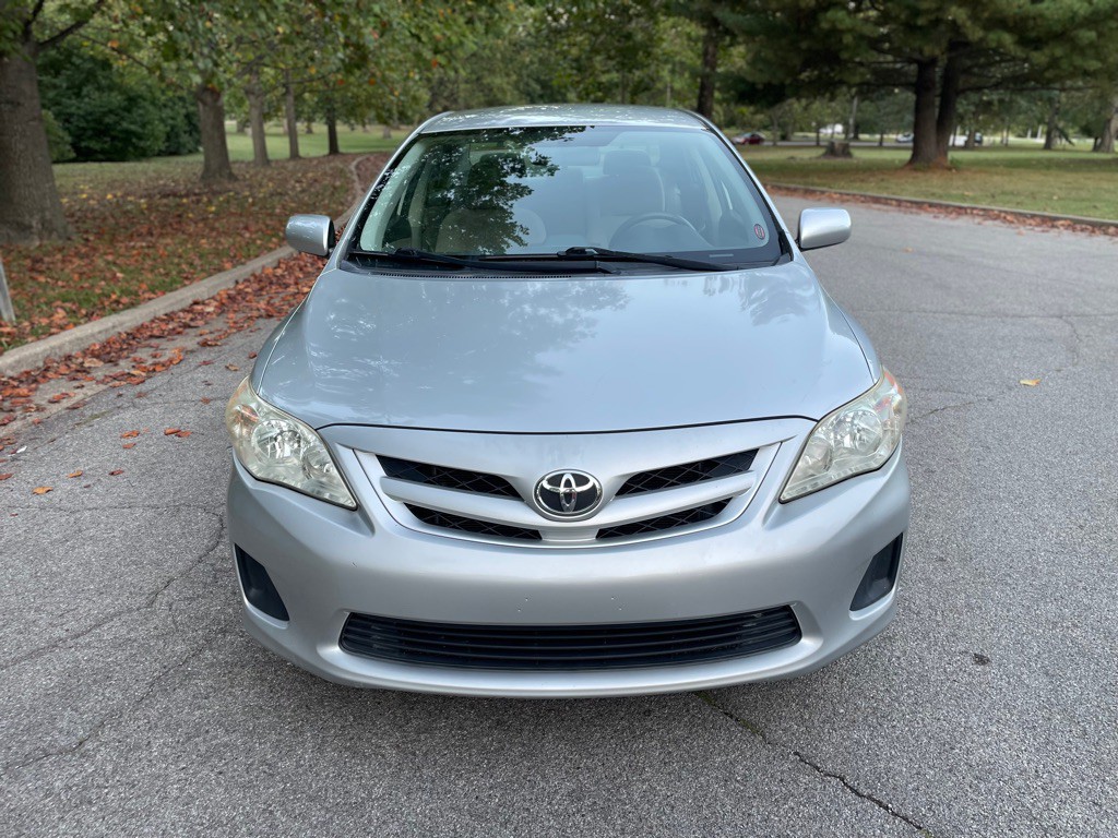 2012 Toyota Corolla Image 2