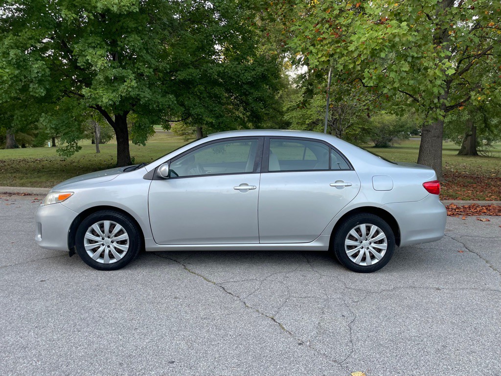 2012 Toyota Corolla Image 3