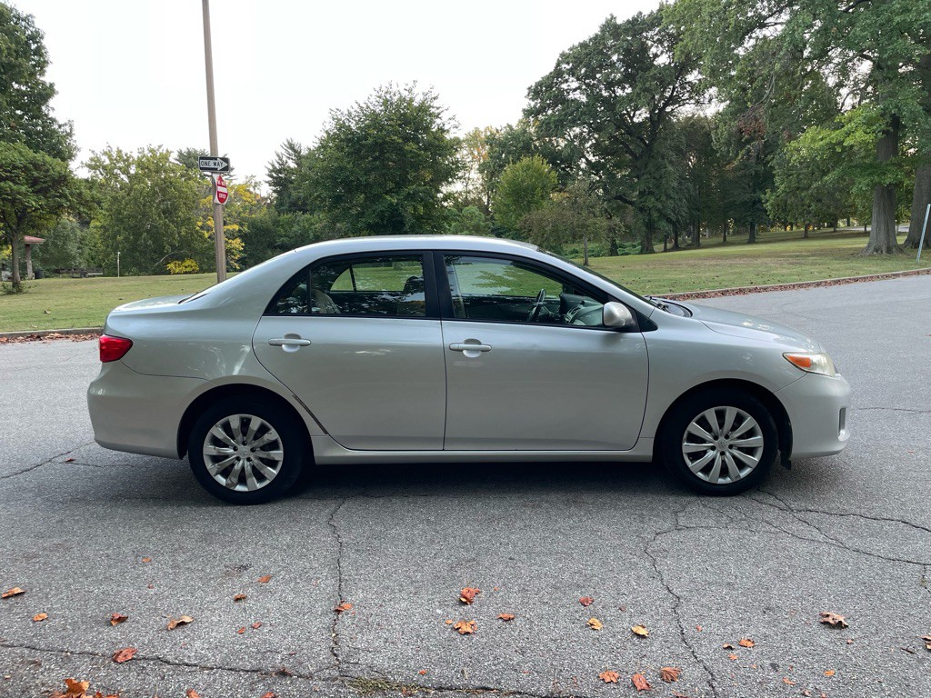 2012 Toyota Corolla Image 6
