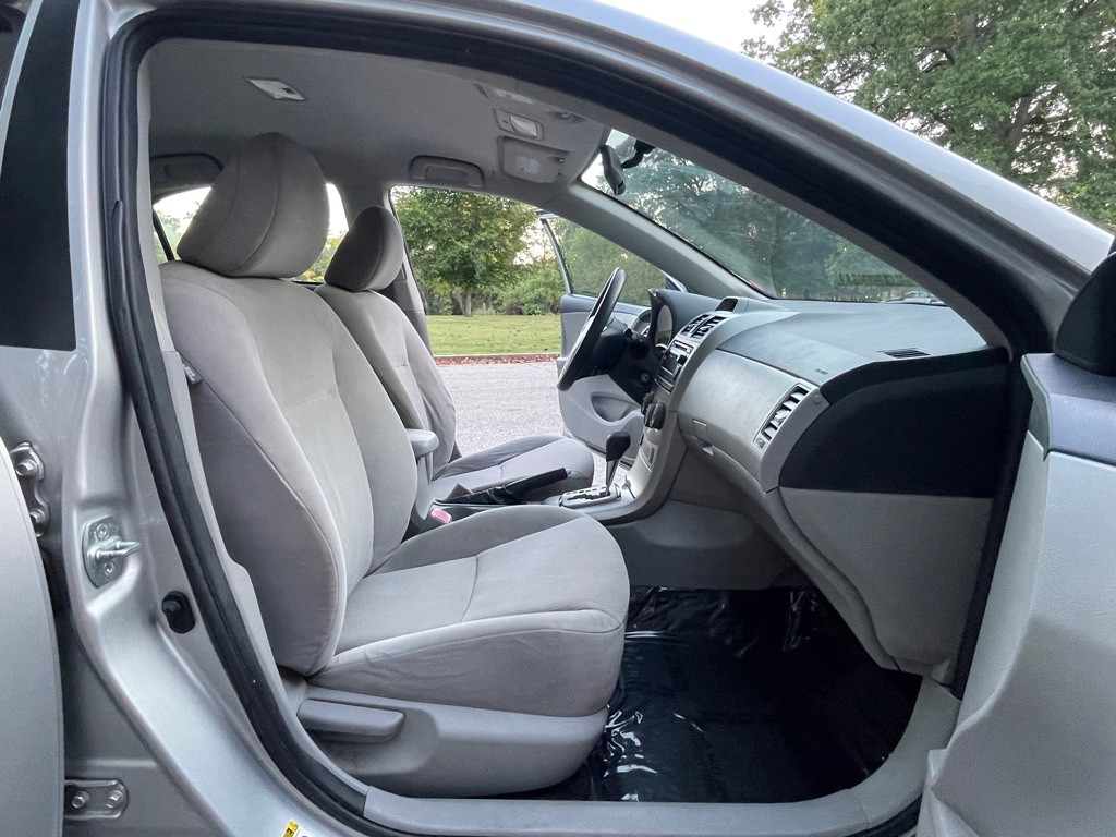 2012 Toyota Corolla Image 14