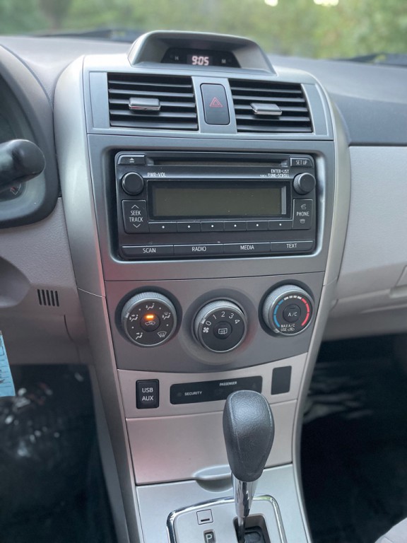 2012 Toyota Corolla Image 20