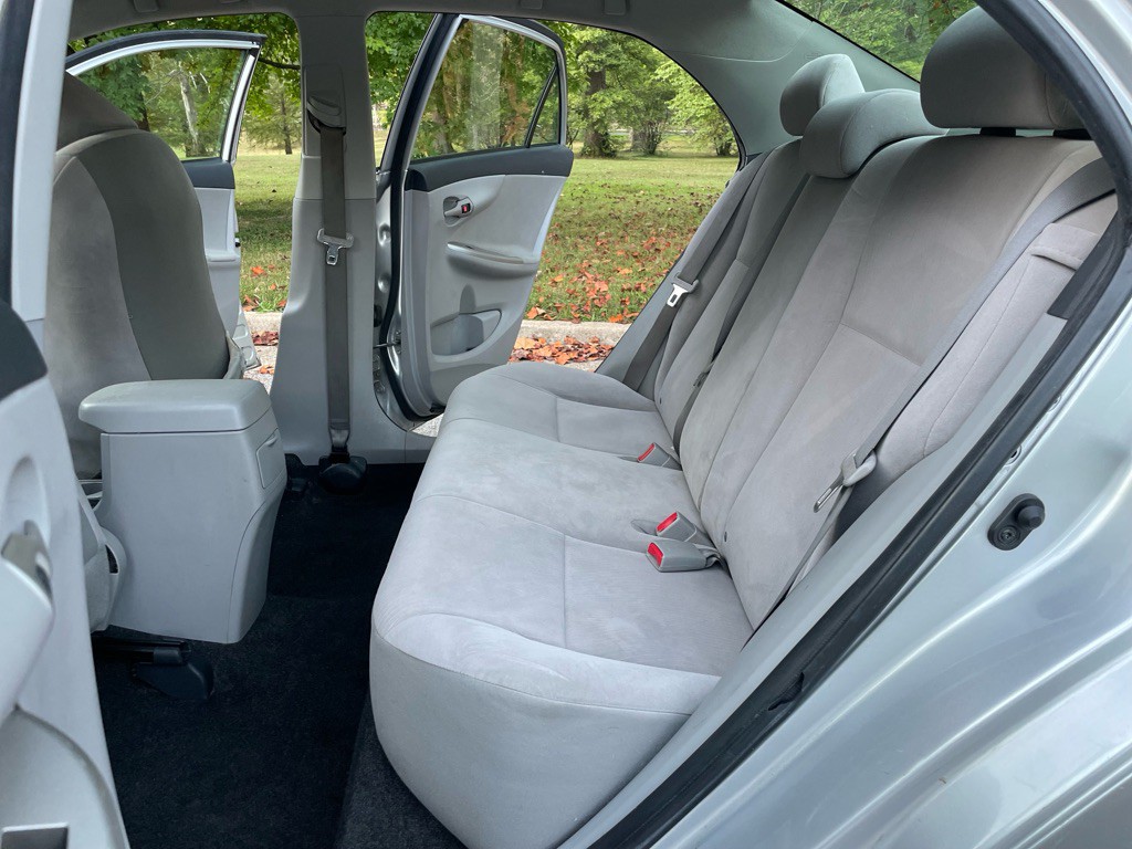 2012 Toyota Corolla Image 23