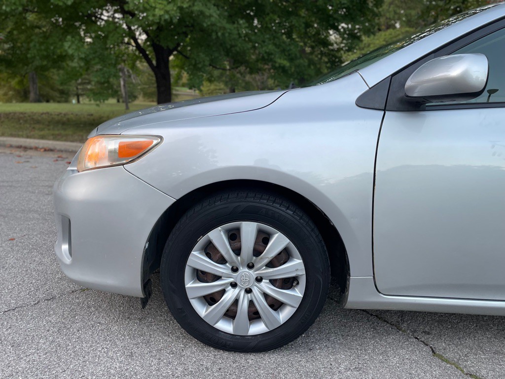 2012 Toyota Corolla Image 24