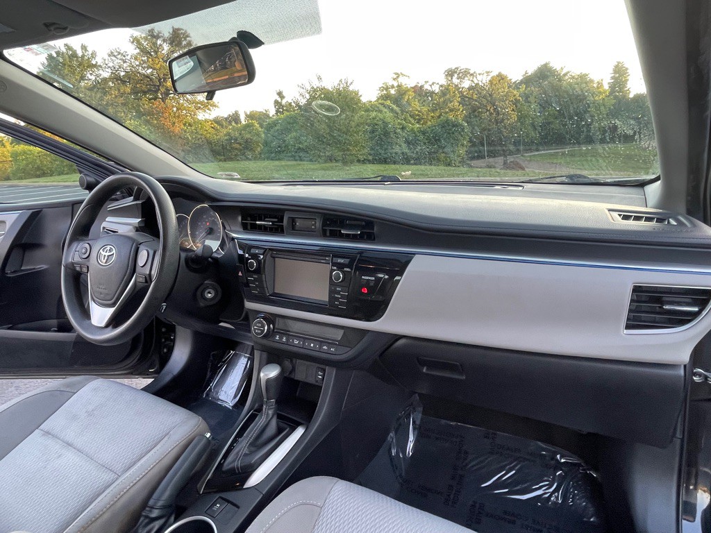 2016 Toyota Corolla Image 41