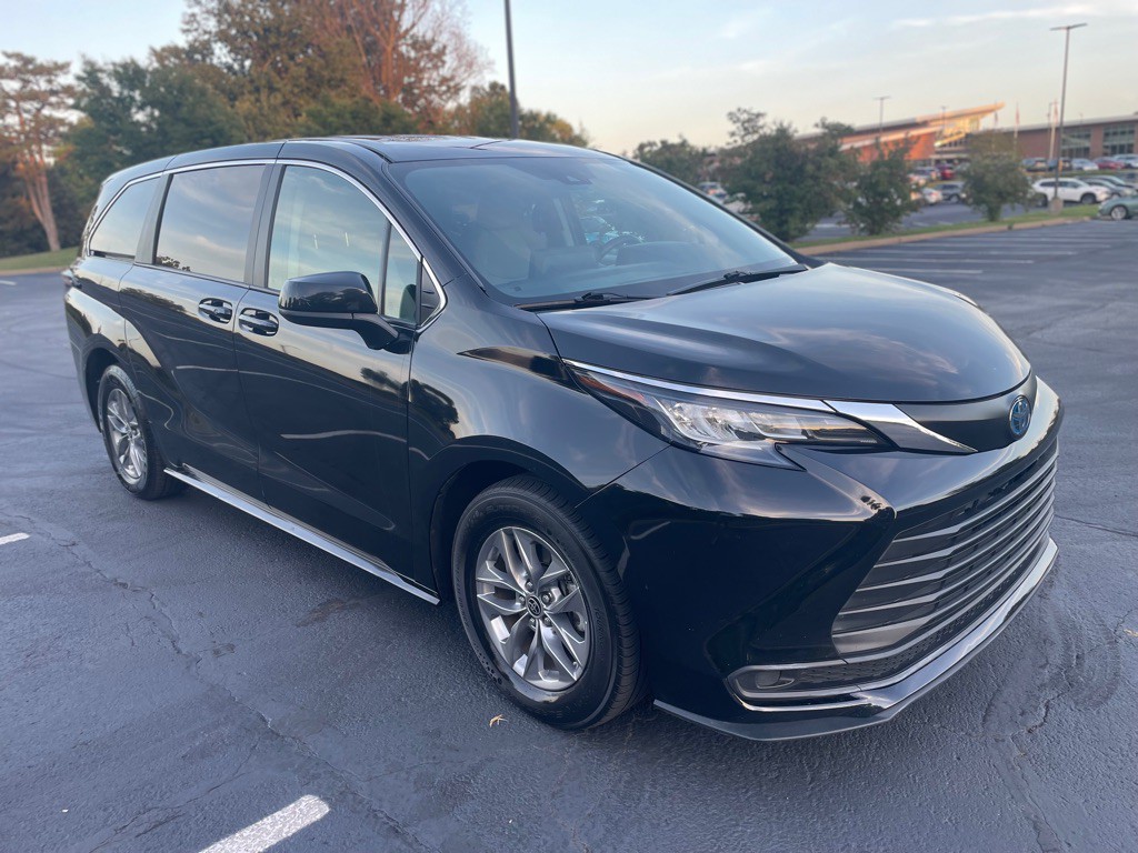 2022 Toyota Sienna Image 4