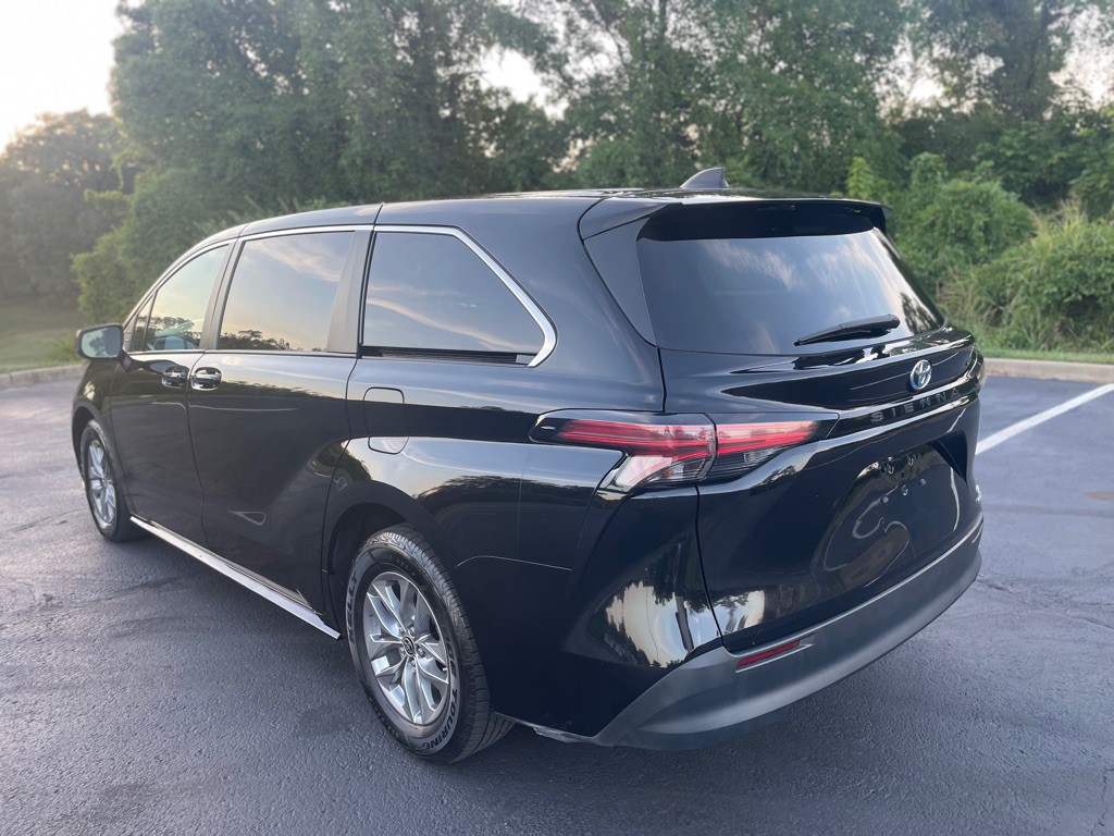 2022 Toyota Sienna Image 7