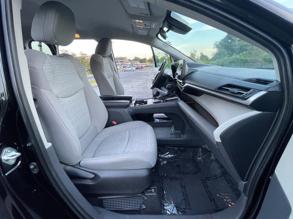 2022 Toyota Sienna Image 14