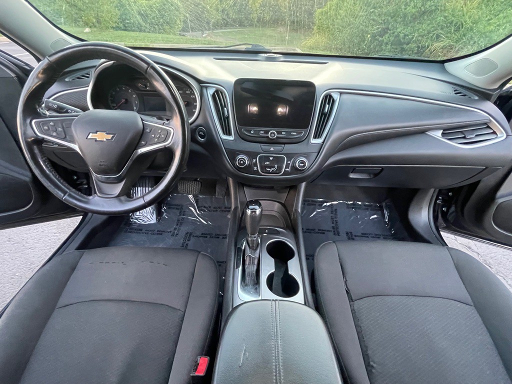 2019 Chevrolet Malibu Image 13