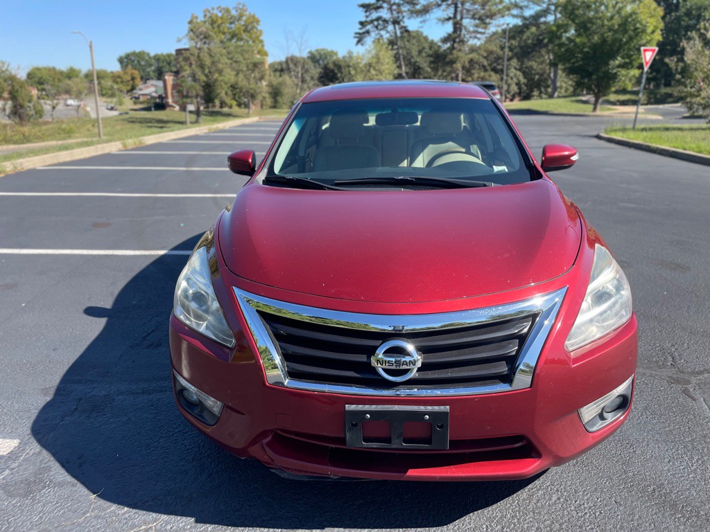 2015 Nissan Altima Image 5