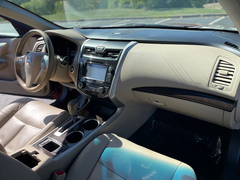 2015 Nissan Altima Image 15