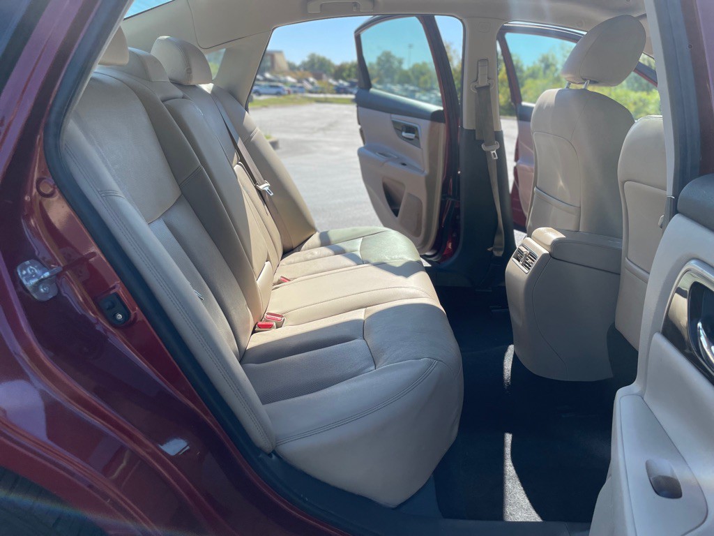 2015 Nissan Altima Image 21