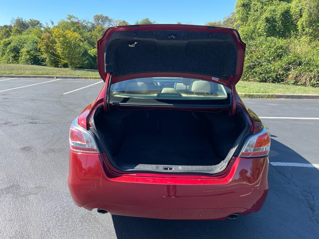 2015 Nissan Altima Image 26