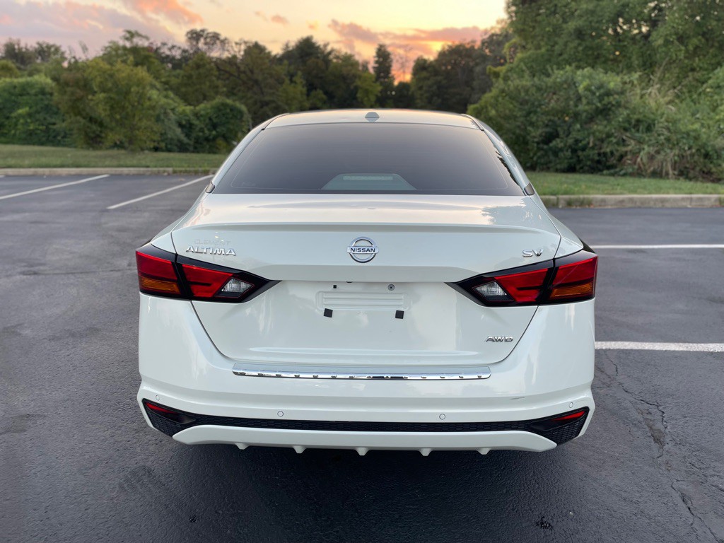 2022 Nissan Altima Image 8