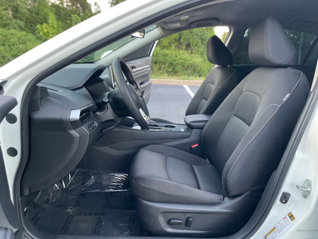 2022 Nissan Altima Image 12