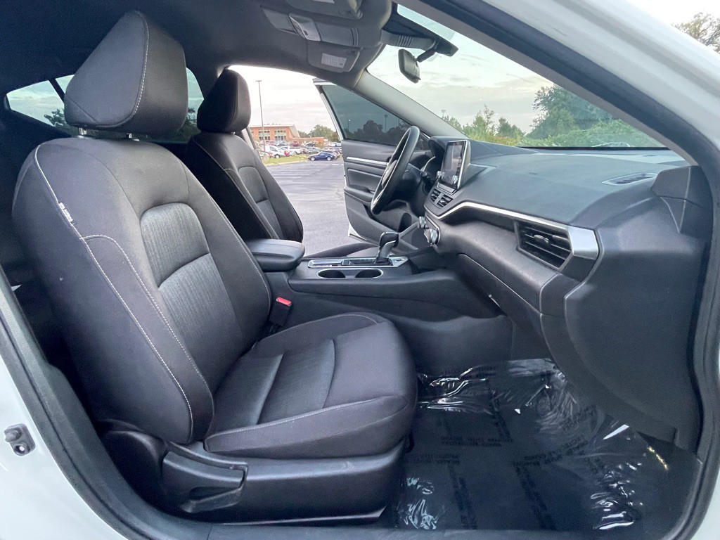 2022 Nissan Altima Image 14