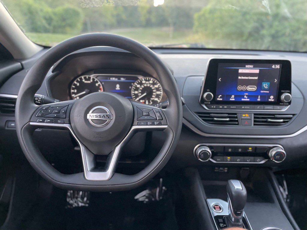 2022 Nissan Altima Image 18