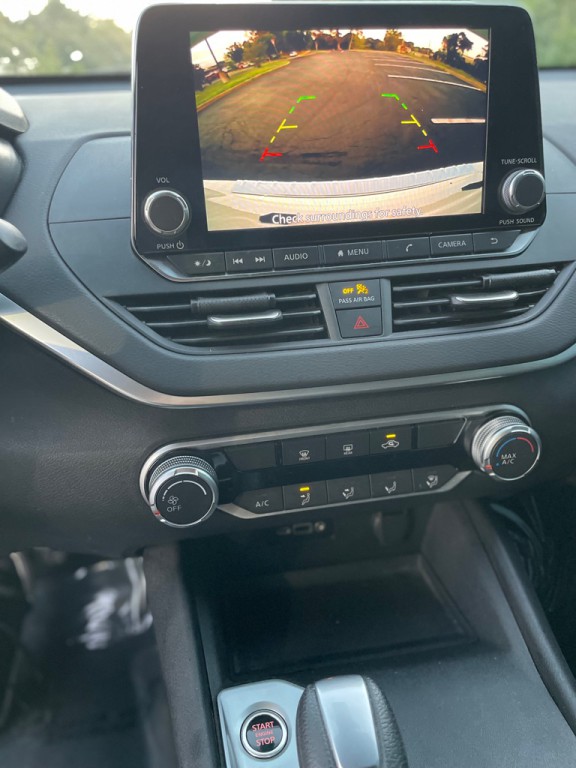 2022 Nissan Altima Image 22