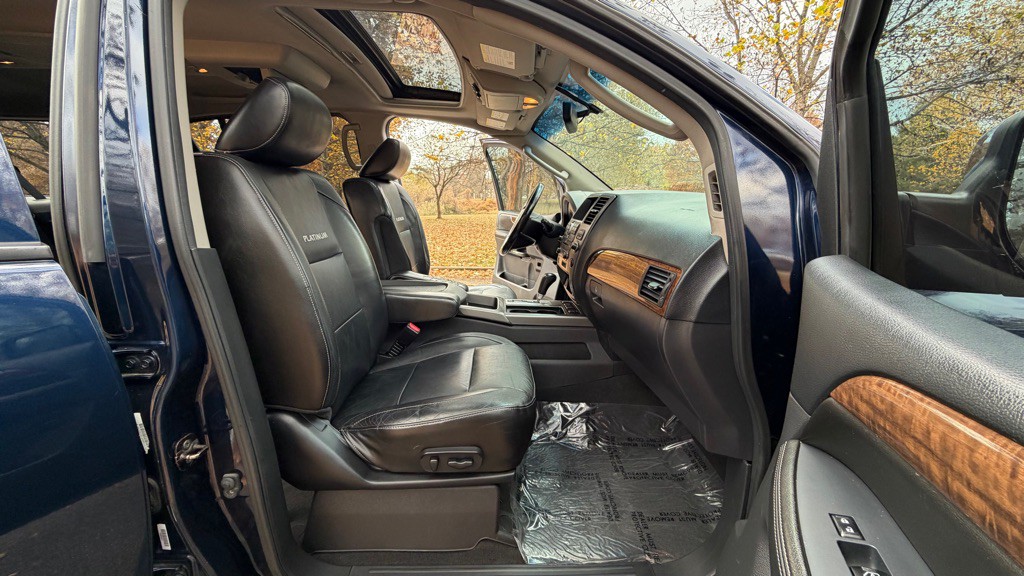2010 Nissan Armada Image 14