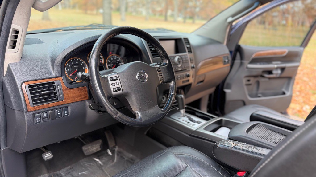 2010 Nissan Armada Image 15
