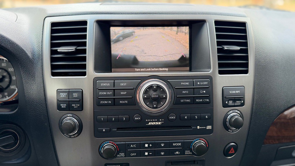 2010 Nissan Armada Image 22