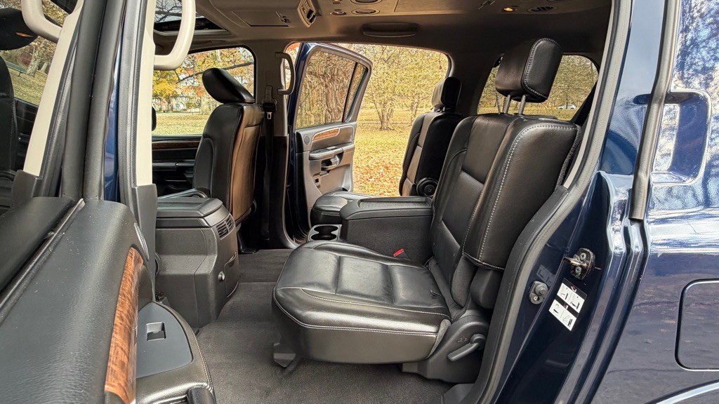 2010 Nissan Armada Image 28