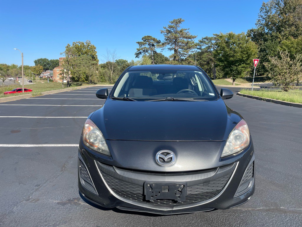 2010 Mazda Mazda3 Image 2