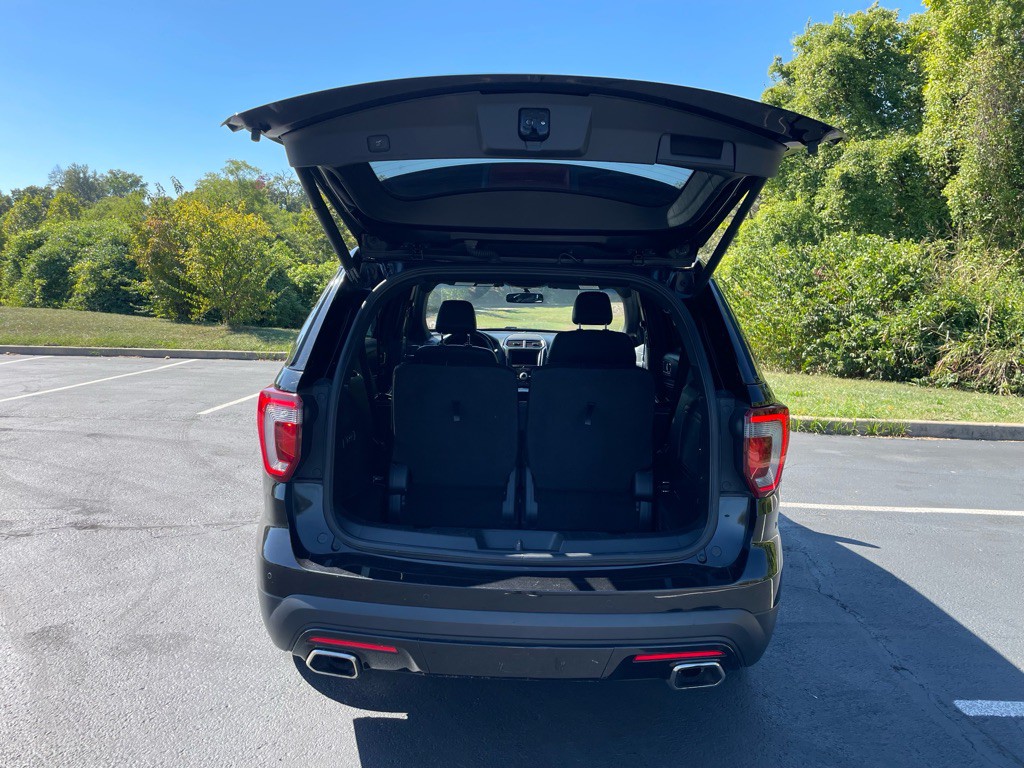 2016 Ford Explorer Image 9