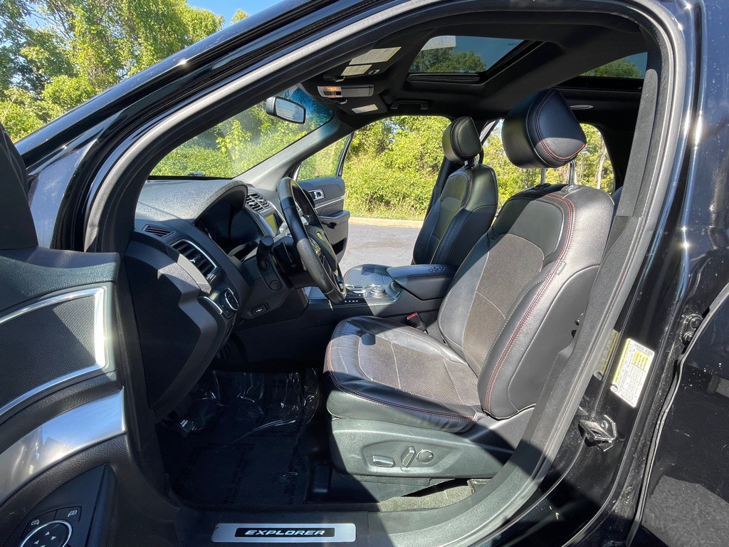 2016 Ford Explorer Image 10