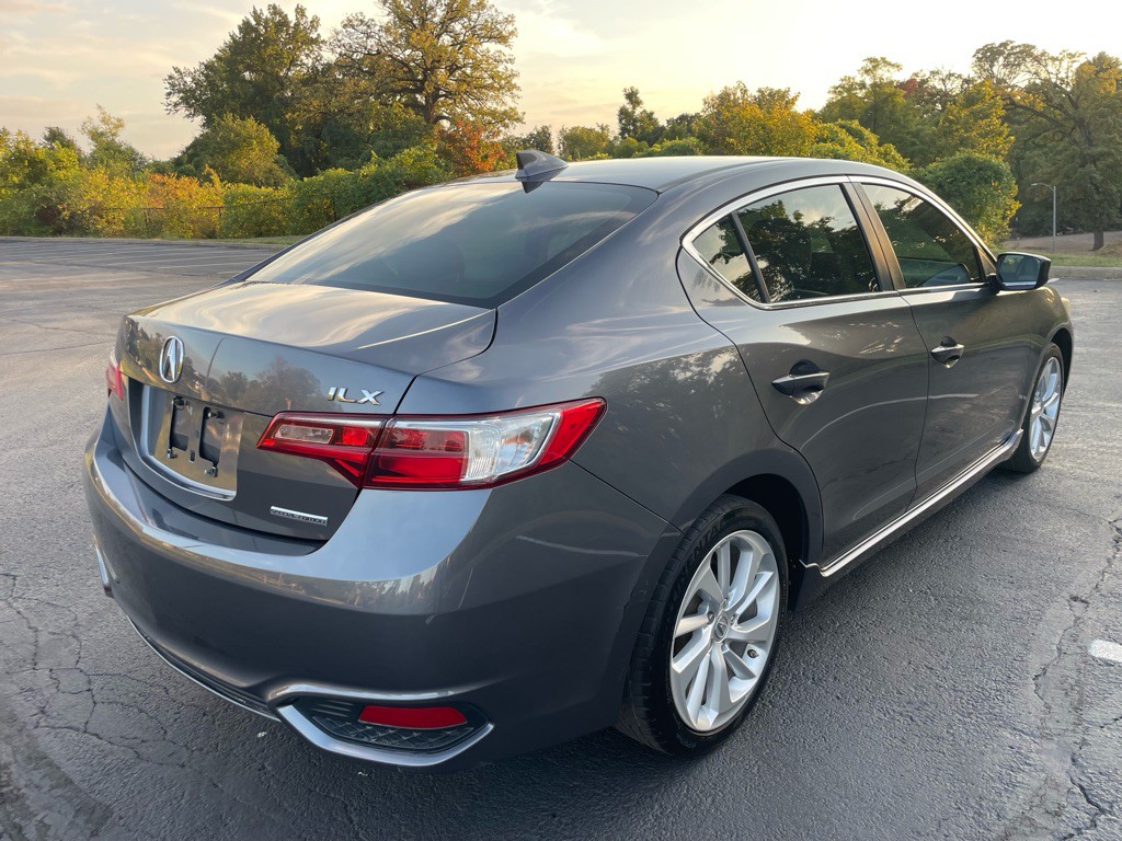 2017 Acura ILX Image 9