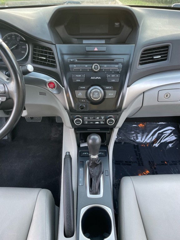 2017 Acura ILX Image 16