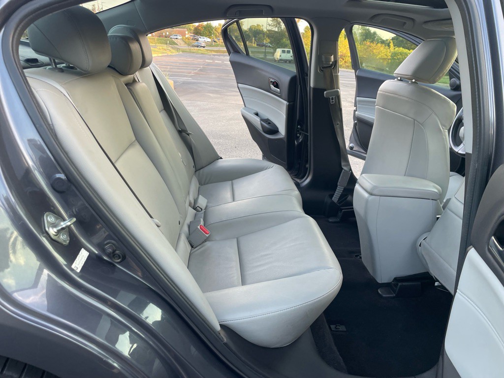2017 Acura ILX Image 23